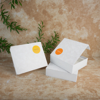 Boîtes d'emballage pour foulards en soie, forme de livre, emballage cadeau en papier, boîte de produit blanche avec insert