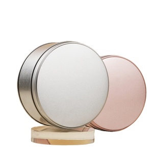 Sofort lieferbare runde Keksdosen aus der Fabrik – Mittelgroße Verpackung, zertifiziert, schneller Versand, silberfarben - Product Image 1