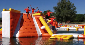 Équipement de jeu aquatique commercial extérieur mobile Plage Aqua Obstacle Course Sport Jeu Mer <span class=keywords><strong>Parc</strong></span> aquatique flottant gonflable à vendre - Product Image 2