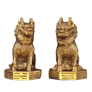 Coppia di Ornamenti Qilin in Ottone, Qilin che Calpesta il Bagua, Drago Cavallo della Ricchezza, Artigianato - Product Image 1