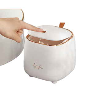 Cubo de Basura Portátil Mini para Escritorio, Hogar, Coche y Oficina - Mini Contenedor de Basura con Tapa y Asa de Presión - Product Image 4