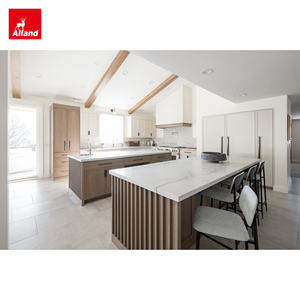 Mobile da Cucina Ecologico in <span class=keywords><strong>Legno</strong></span> Alland con Modanature Francesi, Armadio Laccato Beige Europeo e Isola Doppia in Rovere Bianco - Product Image 6