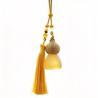 Nouveau design – Diffuseur de voiture suspendu 8 ml en verre coloré avec bouchon en bois pour huiles essentielles et parfums, avec pompon – Multicolore