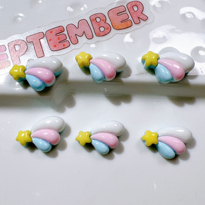 Diseño Popular artesanías de resina Mini resina animales caballo resina colgante venta al por mayor teléfono caso encantos llave Charin para Decoración - Product Image 4