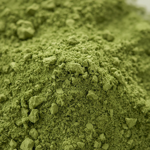Poudre de feuilles d'alfalfa à base de plantes, extrait végétal pour un nettoyage corporel naturel, source riche en nutriments favorisant l'immunité et les niveaux d'énergie - Product Image 5