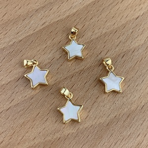 Pendentif breloques en forme d'étoile, accessoire pour la fabrication de bijoux, plaqué or, coquille blanche, simple, 1 pièce - Product Image 1