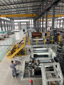 Composite en aluminium à grain de bois de 4 mm de large, 2 m de large, revêtement PVDF/PE, léger, imperméable, installation facile, personnalisable, ISO/CE - Product Image 5