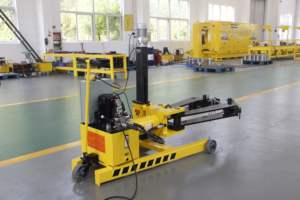 Extracteur d'engrenage <span class=keywords><strong>hydraulique</strong></span> <span class=keywords><strong>fort</strong></span> à 2 bras antidérapant monté sur véhicule 100 tonnes ENERPAC identique - Product Image 3