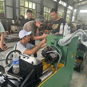 Zweihand-Rundstahl-Gewindeschneidmaschine mit breitem Anwendungsspektrum Gewinderollmaschine - Product Image 5