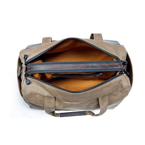 Bolsa de Viaje de Lona BOLT para Hombre y Mujer con Diseño Impreso Personalizado y Asas - Product Image 2