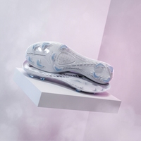 Semelle extérieure en TPU + fibre de carbone pour chaussures de football d'élite, super légère, anti-torsion, semelle de football OEM ODM