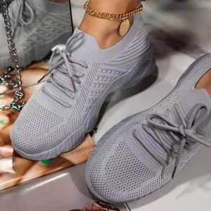 Sneakers da <span class=keywords><strong>donna</strong></span> di grandi dimensioni con fondo spesso tinta unita <span class=keywords><strong>scarpe</strong></span> Slip-On in maglia volante con lacci per lana autunnale in <span class=keywords><strong>Denim</strong></span> di canapa - Product Image 2