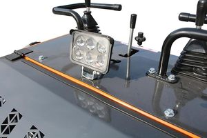 Mini-chargeuse compacte sur pneus avec moteur importé CE EPA, équipement de construction agricole - Product Image 4