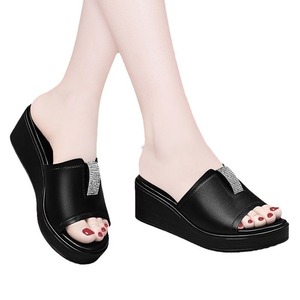 Nouvelles sandales compensées à talon haut pour femme, style coréen, bout ouvert, avec strass et semelle épaisse, rehaussant la taille, pour l'extérieur - Collection 2024 - Product Image 2