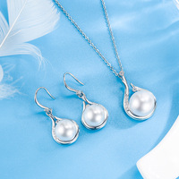 Nouvelle vente chaude Imitation Perle Zircon Pendentif Collier Boucles d'oreilles pour les femmes