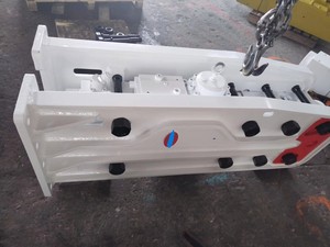 20G <span class=keywords><strong>KB</strong></span> 2000 Marteau-piqueur hydraulique 2000 Comac pour ciseau 320c 135 mm 20 tonnes - Product Image 6