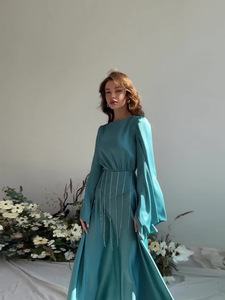 Robe de soirée automne 2025 RTS, style socialite, avec ceinture diamantée, manches longues à volants, décontractée, grande ampleur, style européen et américain, unie, numérique - Product Image 2