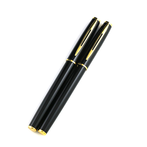Pluma Estilográfica de Primera Calidad con Escritura Fluida, Líneas Impresionantes, Estilo Moderno Irresistible, Punta Fina Original, Dorada - Product Image 4