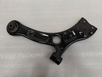 Bras de suspension inférieur avant droit en acier pour pièces de suspension automobile