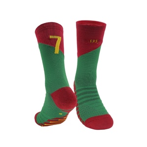 Chaussettes de football commémoratives, chaussettes athlétiques Peerless Duo, <span class=keywords><strong>Cristiano</strong></span> <span class=keywords><strong>Ronaldo</strong></span>, Barcelone, <span class=keywords><strong>Real</strong></span> <span class=keywords><strong>Madrid</strong></span>, Paris Saint-Germain, Miami, Argentine - Product Image 2