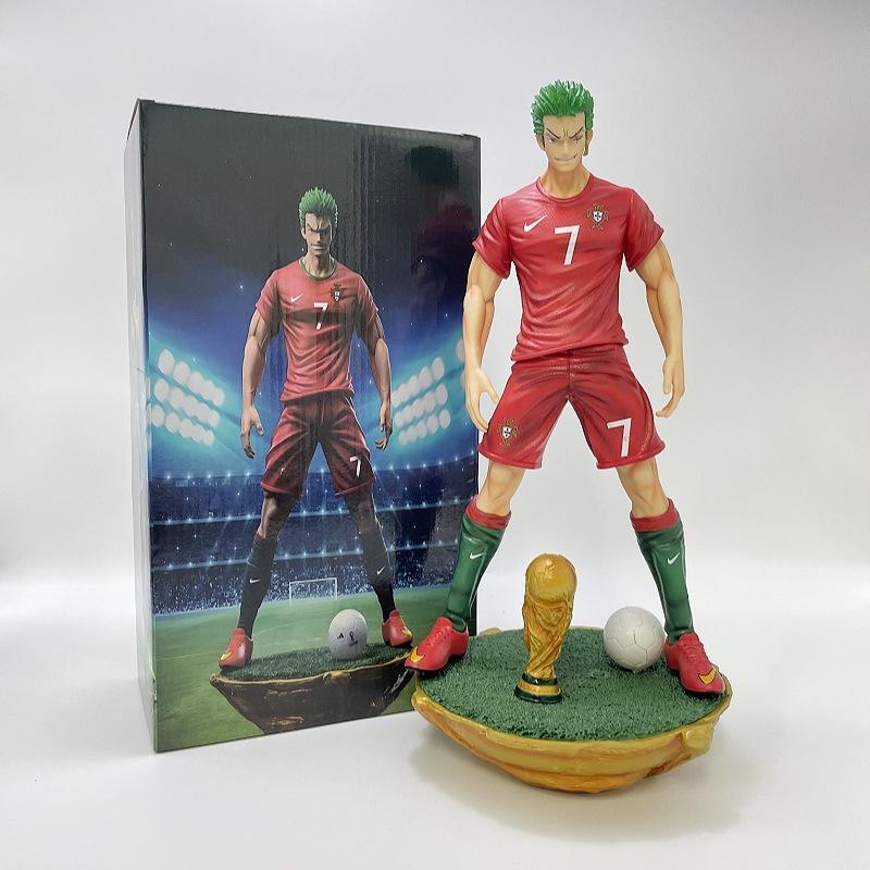 Zoro cosplays Cristiano Ronaldo