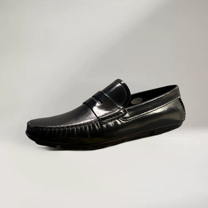 Mocassins noirs en cuir véritable pour hommes, à enfiler, talon plat, respirants, décontractés, couleur unie, avec design de couture - Product Image 1
