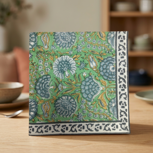 Serviettes carrées en coton 100% faites à la main Ridhi, motif floral indien bleu-vert 20x20, pour mariages, décoration de luxe pour la maison et hôtels - Product Image 2