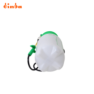 Pulvérisateur à air comprimé portable en plastique PE de <span class=keywords><strong>5</strong></span> <span class=keywords><strong>L</strong></span> avec tuyau de 1,12 m pour <span class=keywords><strong>l</strong></span>'utilisation de pesticides dans le <span class=keywords><strong>jardin</strong></span> et la maison, directement de <span class=keywords><strong>l</strong></span>'usine - Product Image 6