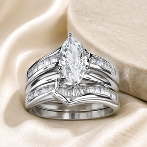 Set di Tre Anelli di Fidanzamento con Micro Pavé di Zirconi per Donne, Gioielli Scintillanti alla Moda - Product Image 4