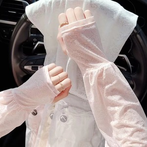 Manches de protection solaire en dentelle pour femmes UPF 50, respirantes, en soie glacée, pour l'été, adaptées au transport en voiture, Blanc, Rose, Blanc cassé, Vert, Gris - Product Image 1