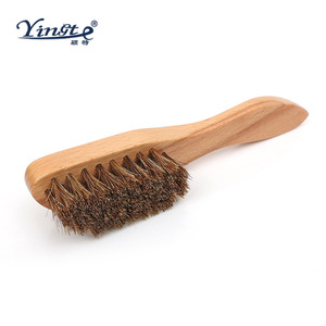 Cepillo para zapatos Yinste de crin de caballo con mango de madera maciza y cerdas suaves para el cuidado del calzado - Product Image 1