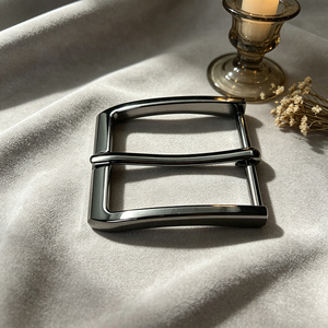 Hebilla de Cinturón de Metal de Aleación de Zinc de Alto Brillo con Logotipo Personalizado, Suministro Directo de Fábrica OEM, Cabeza de Cinturón de Cuero para Hombre - Product Image 5