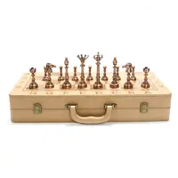 लक्जरी धातु शतरंज Foldable धातु शतरंज बोर्ड अनुकूलित शतरंज सेट