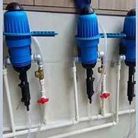 Pompe doseuse proportionnelle automatique pour élevages de volailles et de porcs, 0,4-4%, 0,2-2%, 0,5-5%, avec entraînement par eau et mélange de liquides