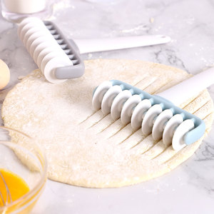 Rodillo cortador de masa de fideos, herramienta para hornear, rodillo de <span class=keywords><strong>Pasta</strong></span>, rodillo Manual de pastelería de Pie - Product Image 1