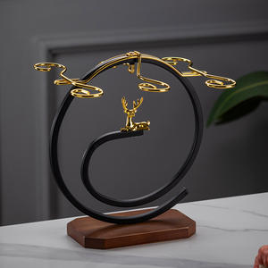 Support à Verres à Vin de Luxe avec Accents en Laiton, Capacité 5-9 Verres, Présentoir de Rangement Domestique, Style Simple, Cadre en Fil de Fer - Product Image 5