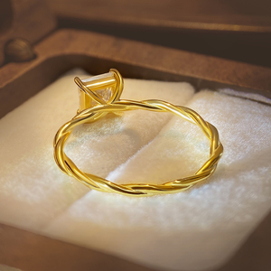 Anillo de Compromiso de Plata 925 con Moissanita Corte Princesa VVS, Engaste de Puntas, Joyería de Lujo para Mujer, Chapado en Oro - Product Image 2