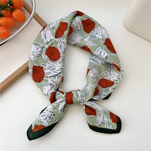 <span class=keywords><strong>Bandana</strong></span> Quadrata alla Moda con Stampa Floreale Genya 65*65cm, Foulard Quadrato in Poliestere, Sciarpa Decorativa, <span class=keywords><strong>Bandana</strong></span> <span class=keywords><strong>per</strong></span> <span class=keywords><strong>Capelli</strong></span> da Donna - Product Image 5