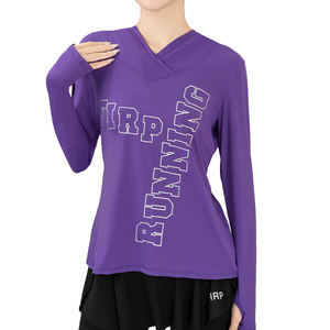 Camiseta con capucha de entrenamiento mejorada por flujo de aire de ventilación de malla y elasticidad de tela de secado rápido diseñada para damas - Product Image 1