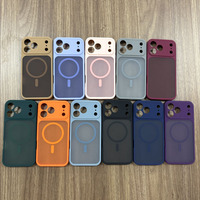 Coque antichoc mate douce au toucher en TPU+PC pour iPhone 17 Pro Max avec options de charge magnétique et sans fil personnalisables et multicolores
