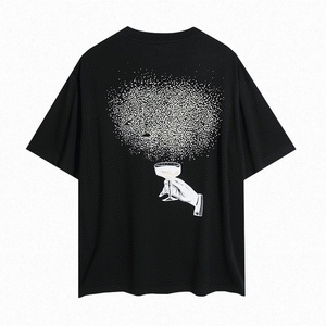 Camiseta Negra Oversize Unisex para Dropshipping con Estampado 'Champagne Toast', Estilo Casual Urbano, Manga Corta, Logo Frontal, 100% Algodón - Product Image 2