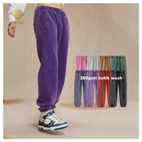 Celana Jogger Vintage CNSHELL 360gsm Fleece Hangat Motif Batik Putih Efek Sun Fade Model Ketat di Kaki dengan Saku Vertikal di Pinggul