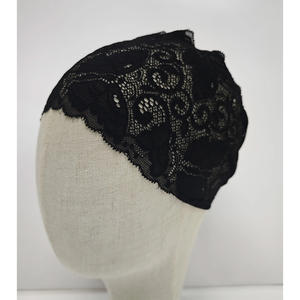 Bonnet de hijab imprimé en dentelle pour adulte, bandeau intérieur en polyester doux pour un usage quotidien décontracté. - Product Image 3
