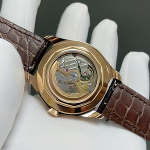 Reloj de Diamantes Unisex de Edición Limitada Personalizado, con Diamantes Baguette en Oro, Calendario Completo, Fase Lunar, Mecánico Automático, Zafiro 2026 - Product Image 3