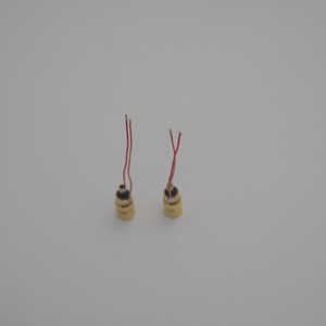 Fils de soudure sur mesure rouges et oranges pour la réparation de fiches de casques intra-auriculaires - Product Image 3