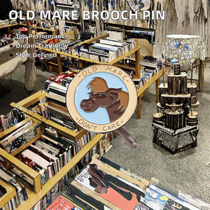 La vieille jument ne se soucie pas broche dessin animé cheval Animal métal revers chapeau Badge émail broches bijoux accessoires cadeaux pour amis amour - Product Image 2