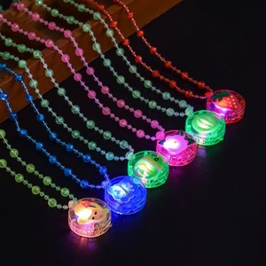 Karanlıkta parlayan parlayan led kolye yanıp sönen - Product Image 5