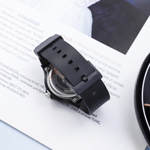 Montres à quartz simples pour couple, pour <span class=keywords><strong>homme</strong></span> et femme, étanches, cadran blanc, ensemble de montres pour lui et pour elle, cadeaux d'anniversaire pour les amoureux - Product Image 5