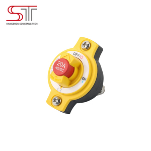 Interruptor de circuito marino para automóvil de 153 10-70A 32v Dc con reinicio manual - Product Image 1