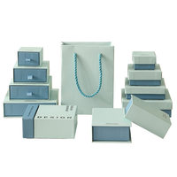 Boîte à bijoux bleue personnalisée avec couvercles supérieur et inférieur pour bagues, boucles d'oreilles, colliers et bracelets ; Boîte d'emballage minimaliste